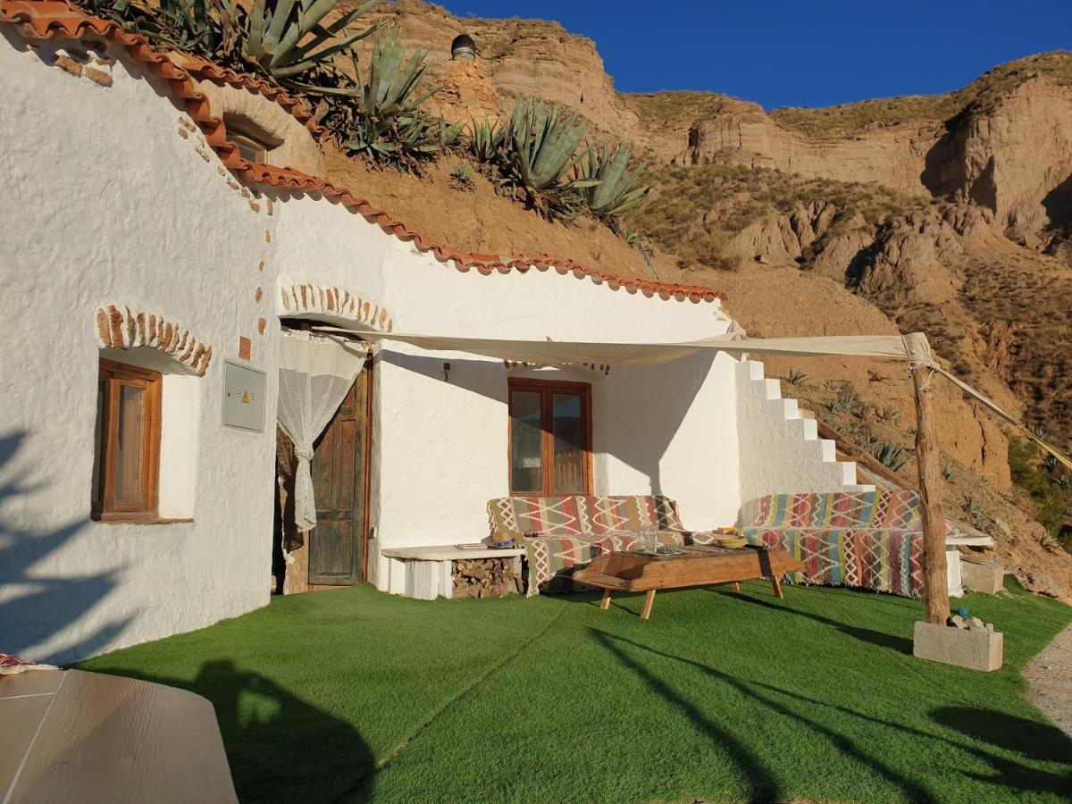 Gorafe Creatively Designed Cavehouse With Jacuzziヴィラ エクステリア 写真