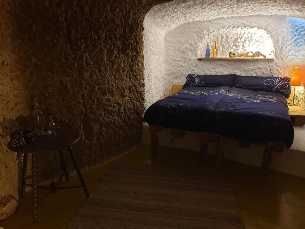Gorafe Creatively Designed Cavehouse With Jacuzziヴィラ エクステリア 写真