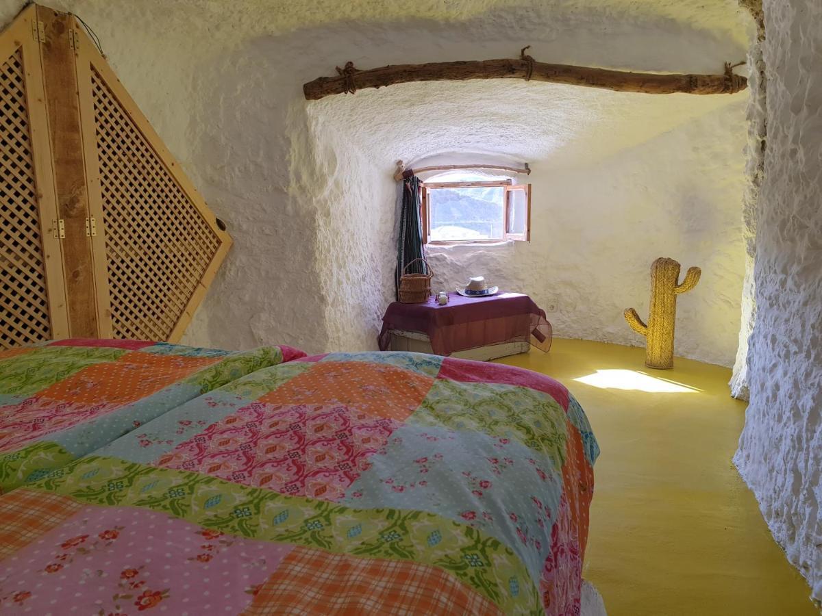 Gorafe Creatively Designed Cavehouse With Jacuzziヴィラ エクステリア 写真