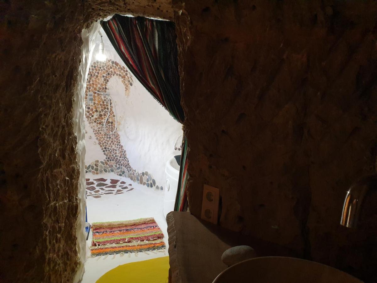 Gorafe Creatively Designed Cavehouse With Jacuzziヴィラ エクステリア 写真