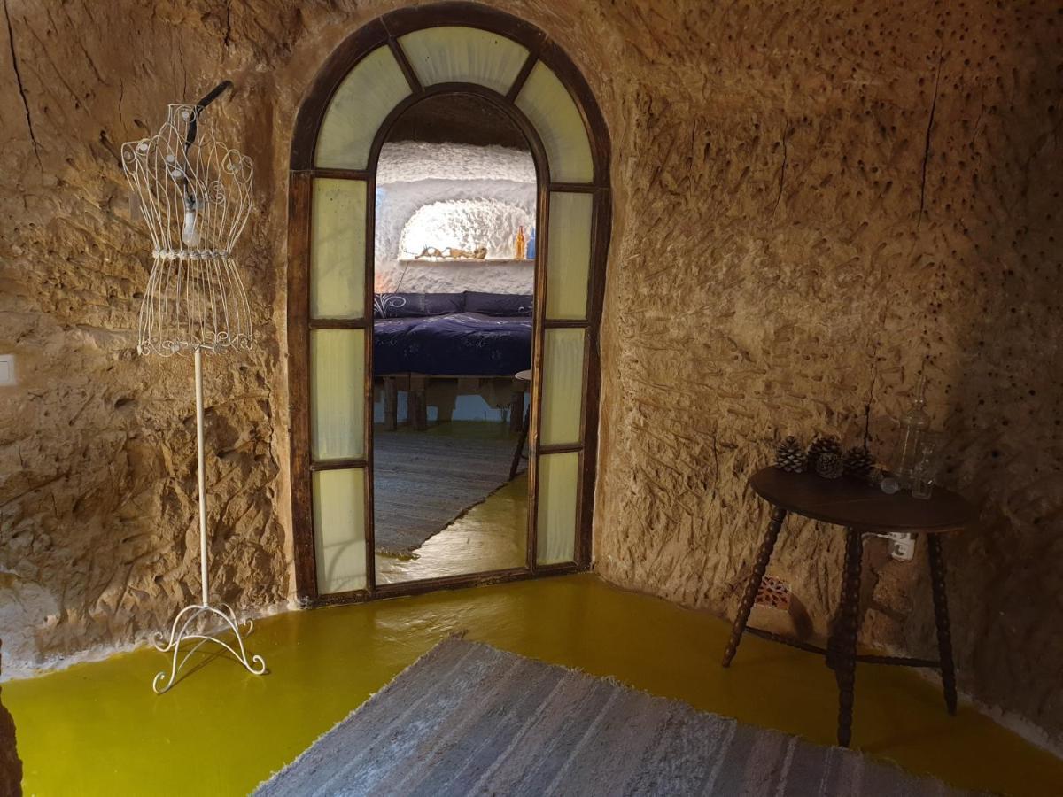 Gorafe Creatively Designed Cavehouse With Jacuzziヴィラ エクステリア 写真
