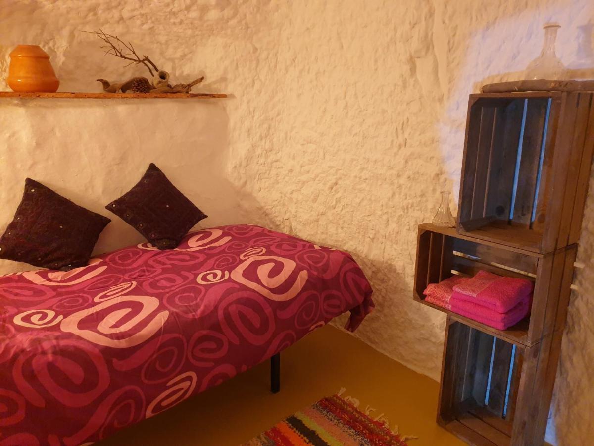 Gorafe Creatively Designed Cavehouse With Jacuzziヴィラ エクステリア 写真